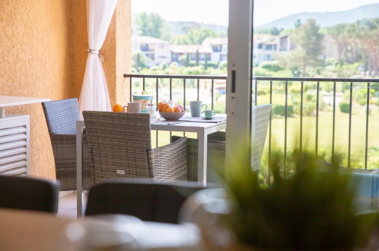 Apartamento La Vie Est Belle Gassin Exterior foto