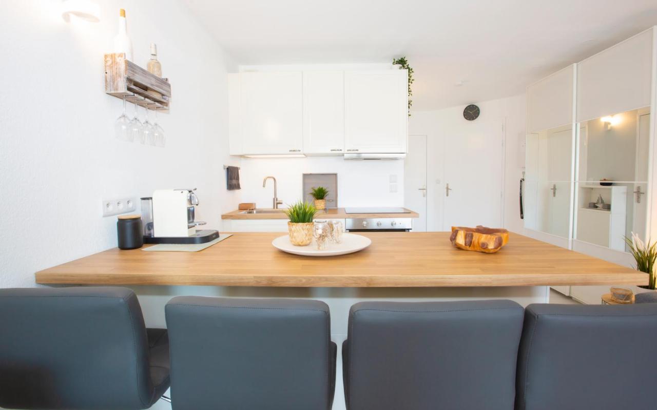 Apartamento La Vie Est Belle Gassin Exterior foto