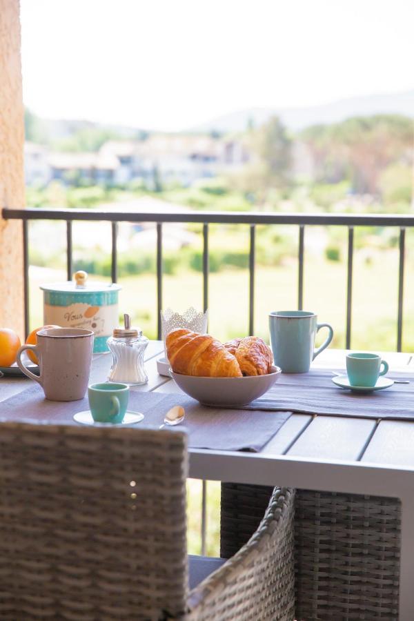 Apartamento La Vie Est Belle Gassin Exterior foto