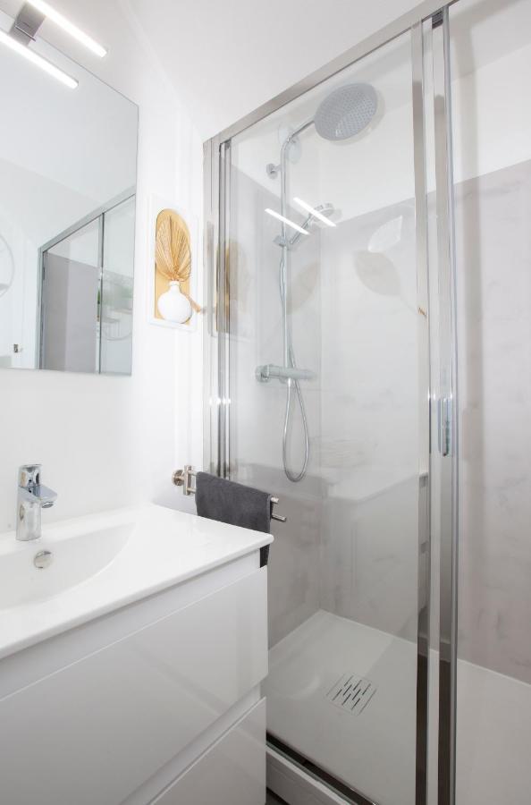 Apartamento La Vie Est Belle Gassin Exterior foto